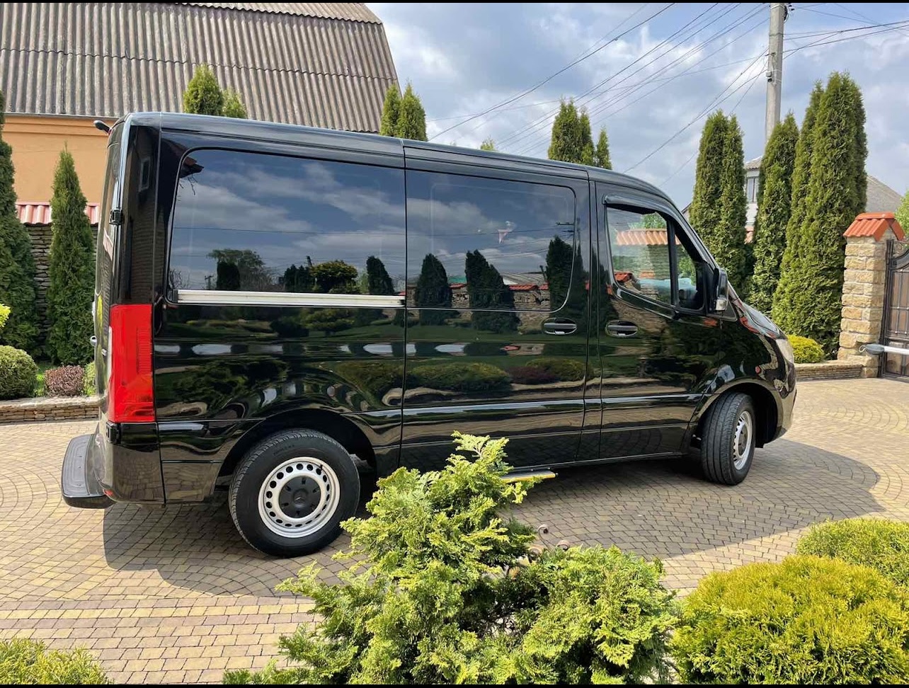 Mercedes Benz Sprinter 12 seats