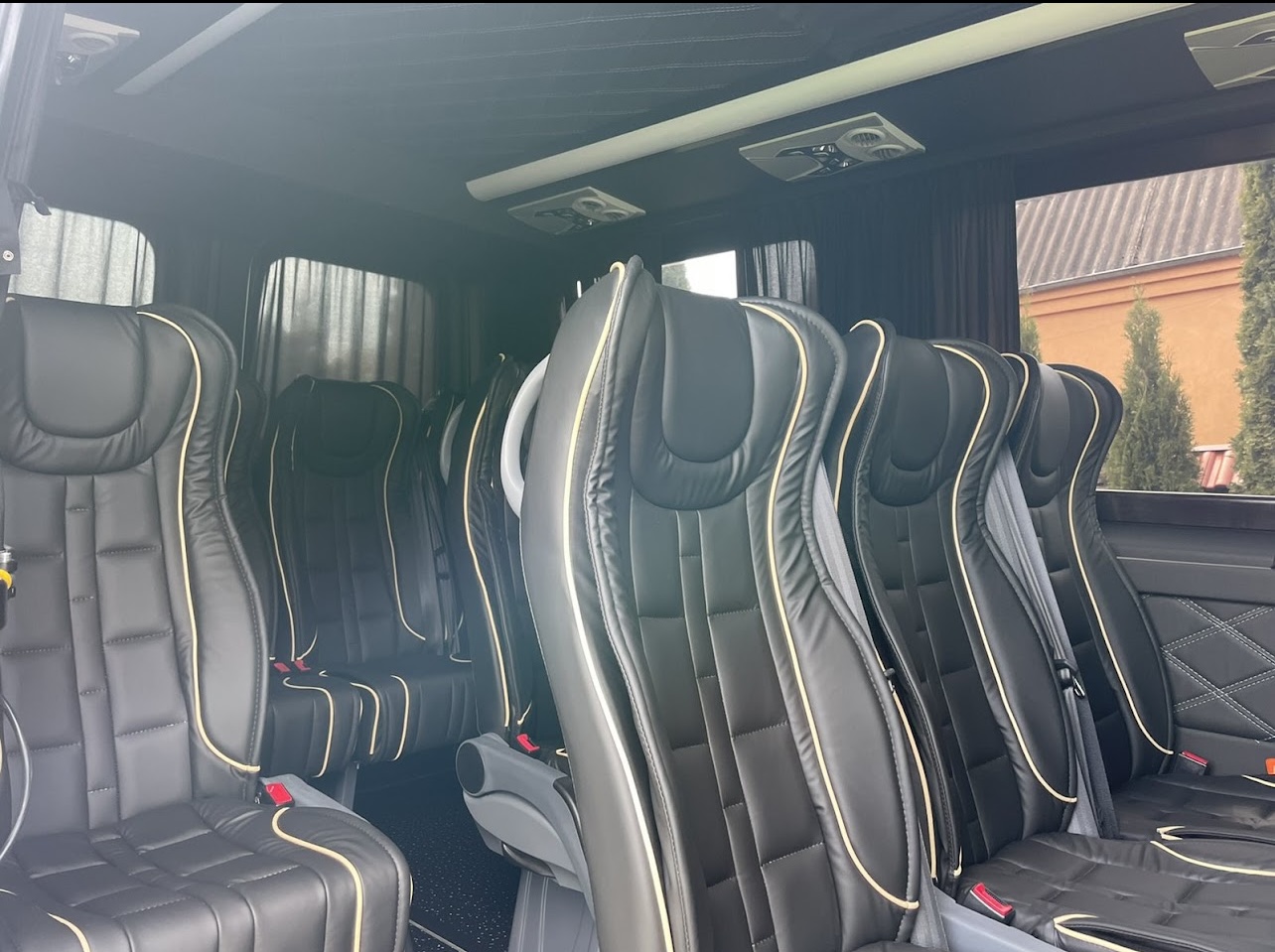 Mercedes Benz Sprinter 12 seats